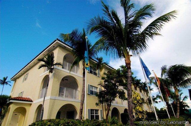 Paradise Harbour Club & Marina Resort Nassau